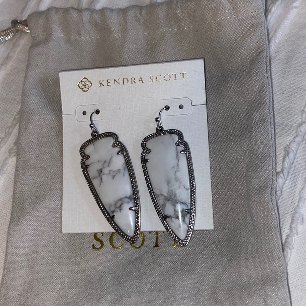 Kendra Scott Earrings!